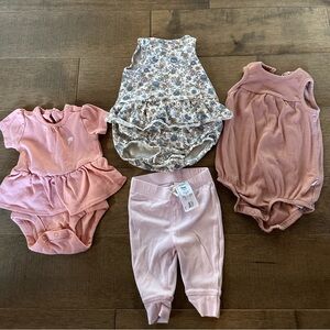 Lot of (3 rompers and 1 pair of pants) carters baby girl